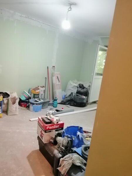 Brancoveanu, Budimex, la 2 statii de M2 Brancoveanu.